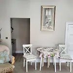 Charming 2-Bed Apartment In Donegal Town Centre