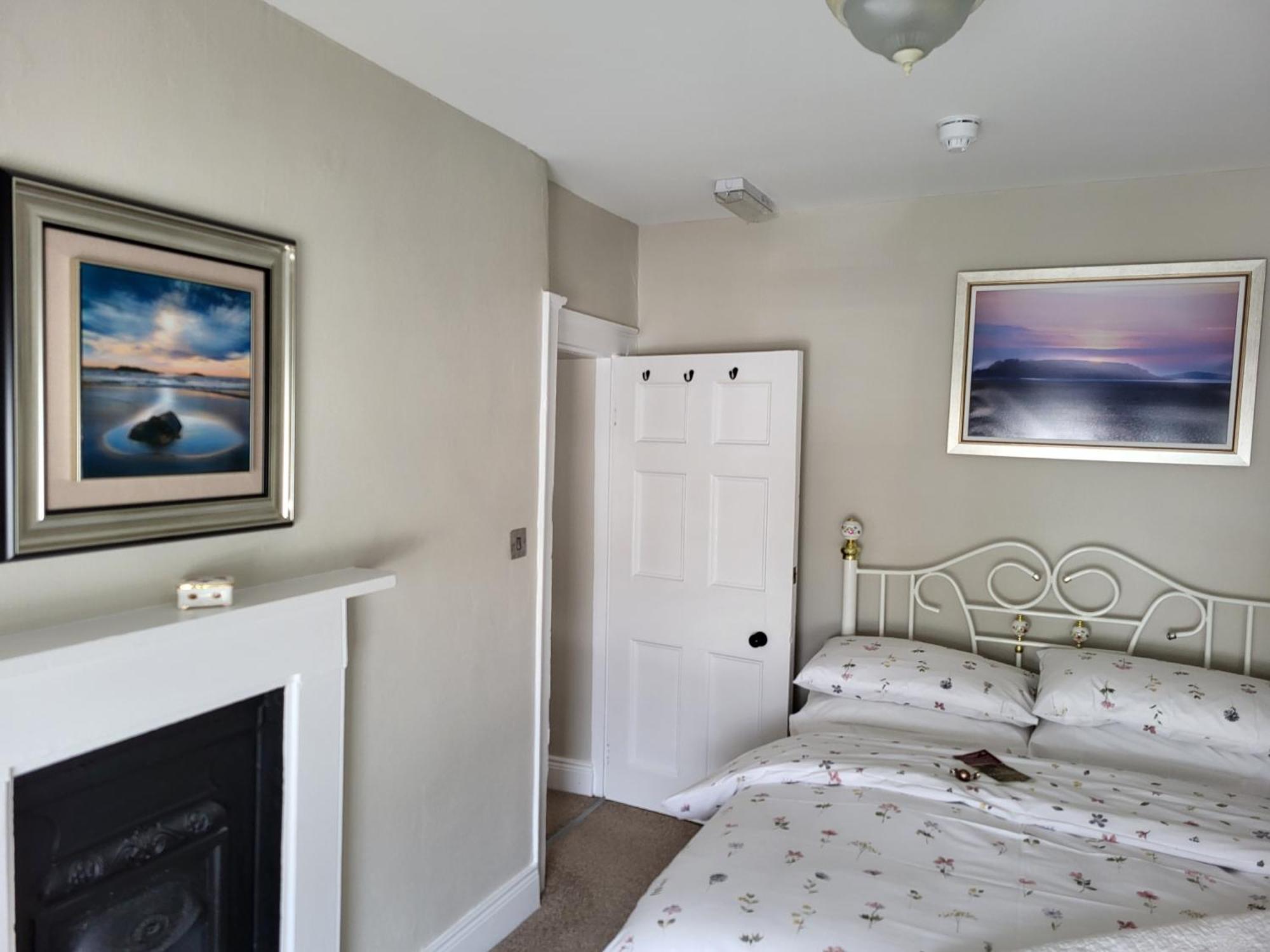 Holiday home Charming 2-bed In Centre Donegal Town
