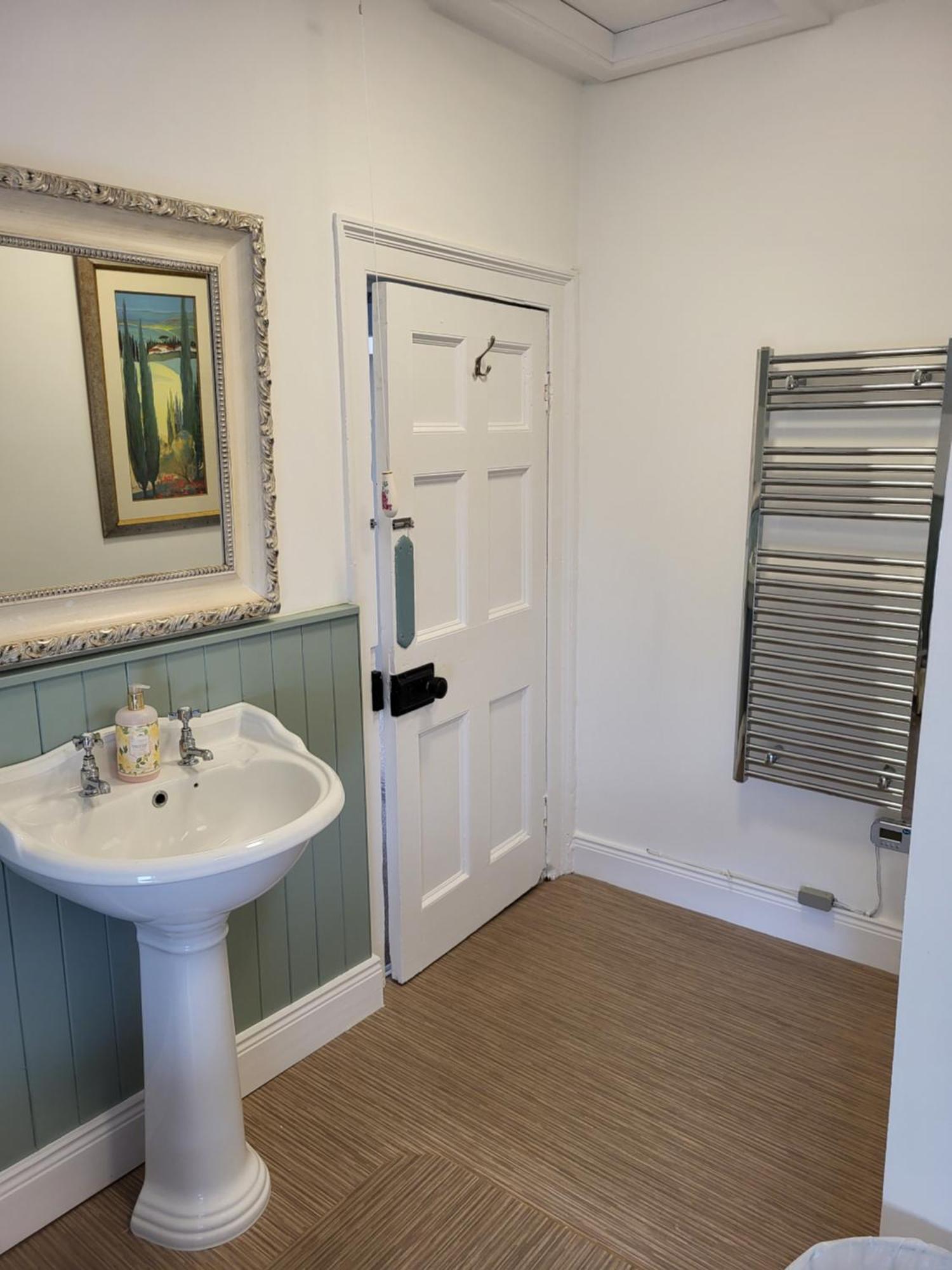 Charming 2-bed In Centre * Donegal Town