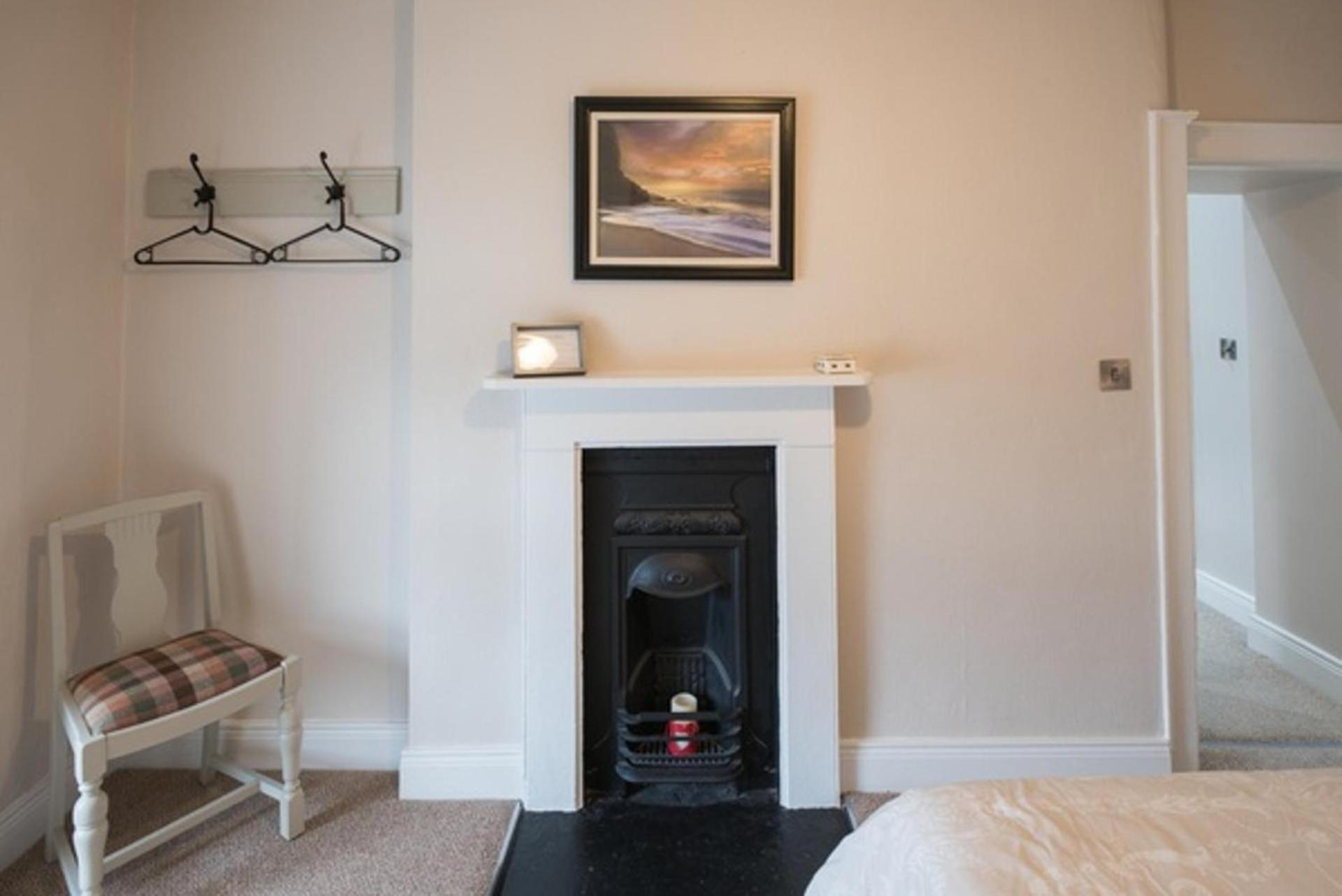 Charming 2-bed In Centre *